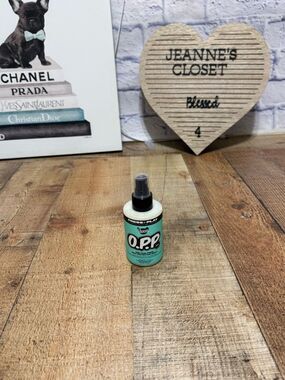 The Doux O.P.P. One-Pass Press Heat Protection Spray – 4 oz.